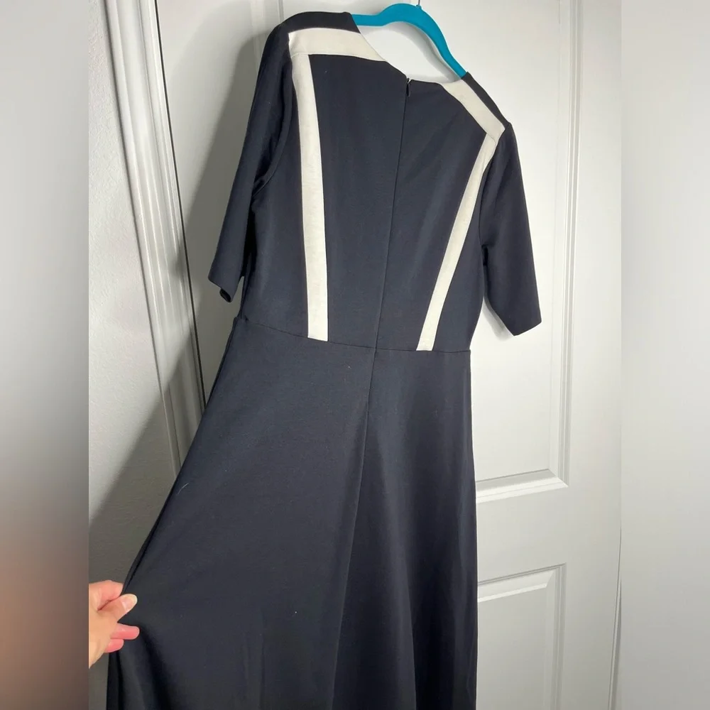 Boden Emily Ponte Midi Dress Black and White
Scoop Neck Size 14L NWT - Picture 11 of 11